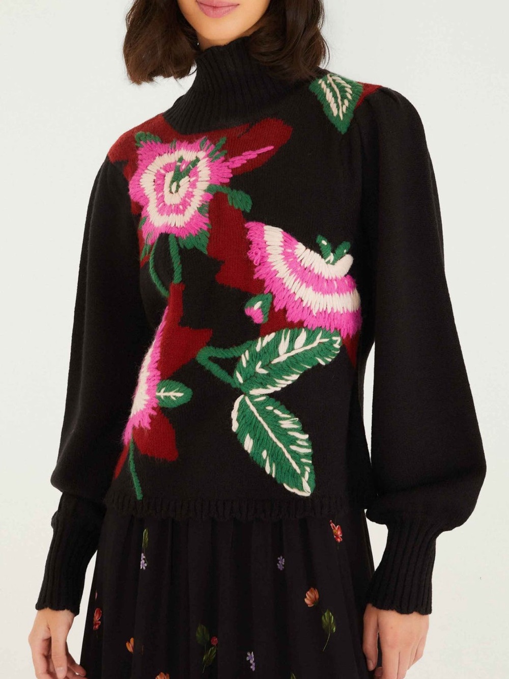 NEW FARM Rio Colorful Flower Turtleneck